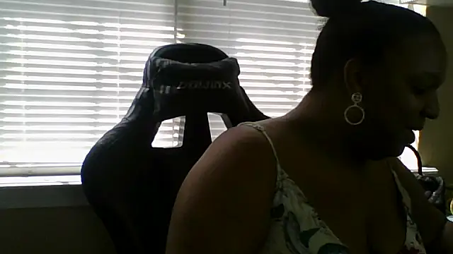 Snapshot of Badgirlbrittt chatting on 25, 9, 2025 Badgirlbrittt online show from 25, 9, 2025