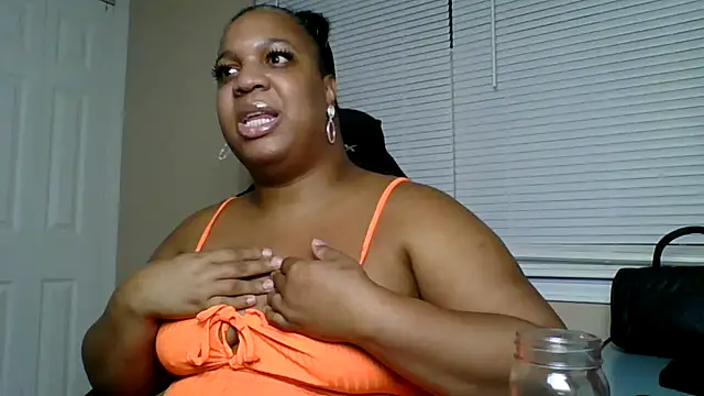 Snapshot of Badgirlbrittt chatting on 27, 9, 2025 Badgirlbrittt online show from 27, 9, 2025