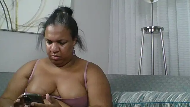 Snapshot of Badgirlbrittt chatting on 23, 10, 2025 Badgirlbrittt online show from 23, 10, 2025