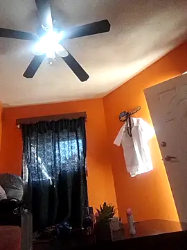 miicheele32 online show from 30, 1, 2025