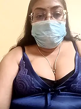 LAVERNIYA  online show from 6, 3, 2025