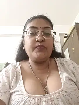 LAVERNIYA  online show from 9, 9, 2025