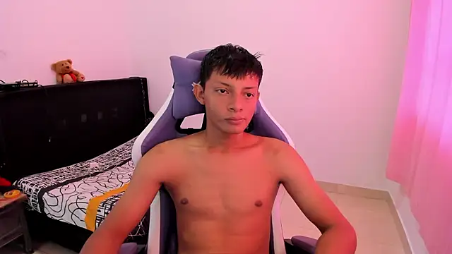 Annie Dani420 online show from 2, 12, 2024