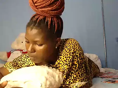 TrishaKalid online show from 18, 12, 2025