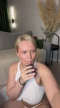 Charming Daphny online show from 16, 5, 2026