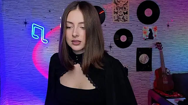 GloriaElmer online show from 2, 12, 2024
