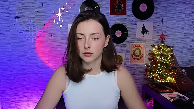 GloriaElmer online show from 10, 1, 2025