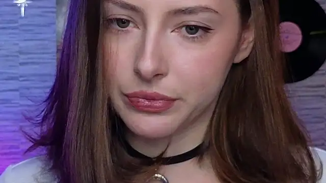 GloriaElmer online show from 24, 1, 2025