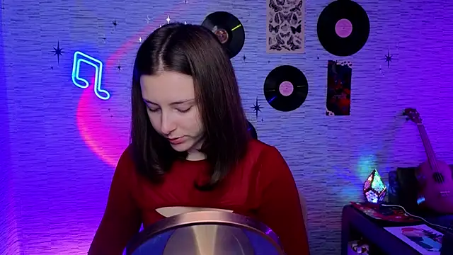 GloriaElmer online show from 11, 2, 2025