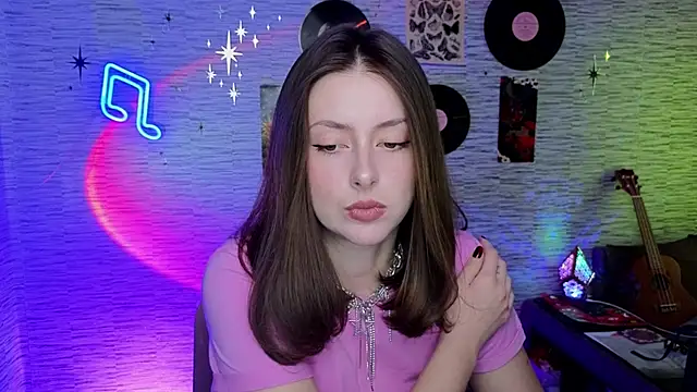 GloriaElmer online show from 11, 3, 2025