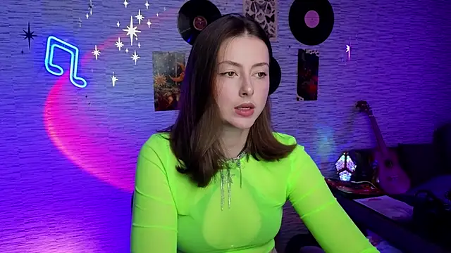 GloriaElmer online show from 14, 3, 2025