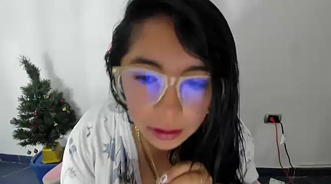Snapshot of _Angelinaandrade_ chatting on 6, 1, 2025 Angelinaandrade online show from 6, 1, 2025
