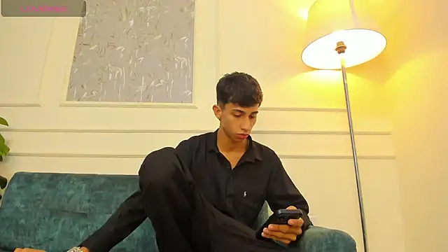 Snapshot of Lucian_Davi chatting on 30, 1, 2025 Lucian Davi online show from 30, 1, 2025