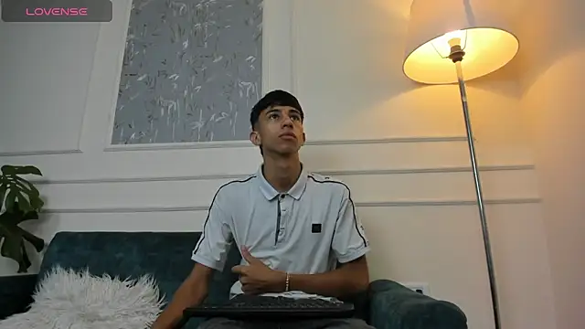 Snapshot of Lucian_Davi chatting on 3, 2, 2025 Lucian Davi online show from 3, 2, 2025