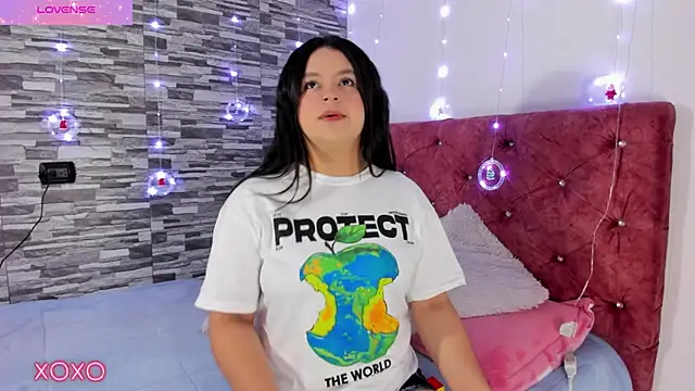 Snapshot of skyhotgirll chatting on 12, 12, 2024 skyhotgirll online show from 12, 12, 2024