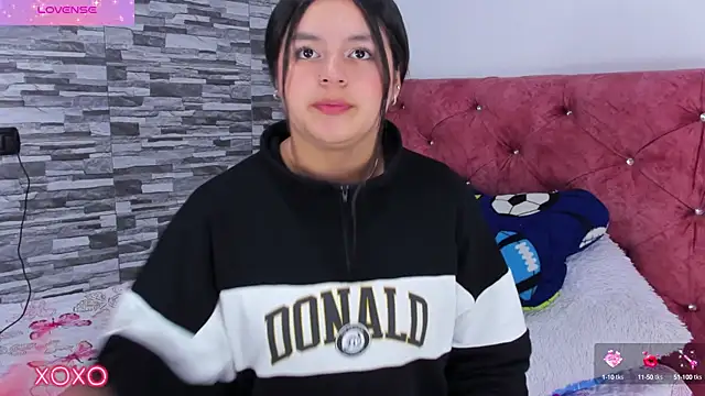 Snapshot of skyhotgirll chatting on 6, 2, 2025 skyhotgirll online show from 6, 2, 2025