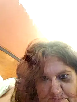 Snapshot of mcv131985 chatting on 1, 10, 2025 mcv131985 online show from 1, 10, 2025