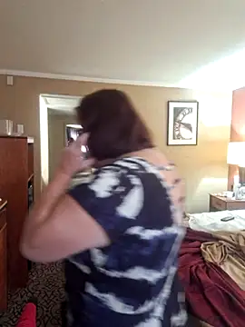 Snapshot of mcv131985 chatting on 4, 10, 2025 mcv131985 online show from 4, 10, 2025