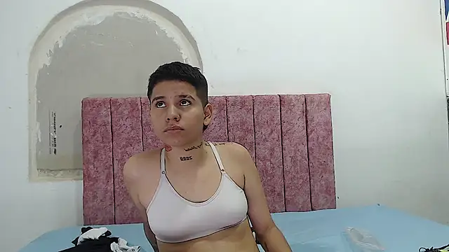 Snapshot of cami_hots chatting on 28, 2, 2025 cami hots online show from 28, 2, 2025