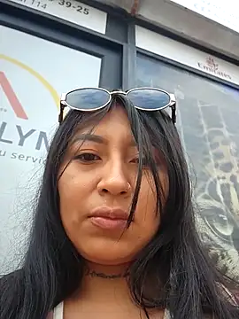 Snapshot of luisa16xxx chatting on 17, 10, 2025 luisa16xxx online show from 17, 10, 2025