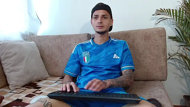 Snapshot of Jeffstyle18 chatting on 11, 10, 2025 Jeffstyle18 online show from 11, 10, 2025