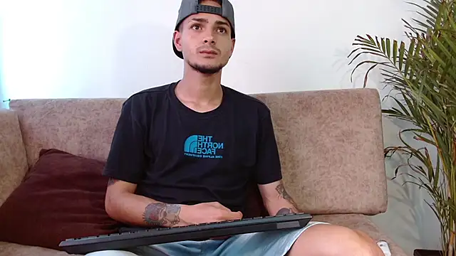 Snapshot of Jeffstyle18 chatting on 22, 10, 2025 Jeffstyle18 online show from 22, 10, 2025