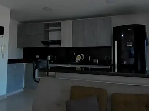 Alexander Martines online show from 5, 10, 2025