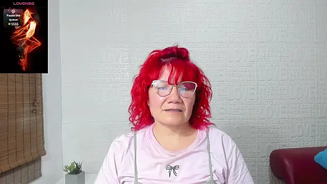 Salomeediaz  online show from 4, 1, 2025