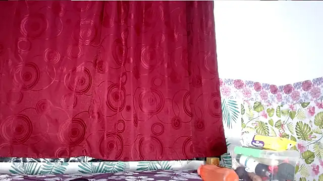 Snapshot of alisontitsmilk19 chatting on 7, 3, 2025 alisontitsmilk19 online show from 7, 3, 2025