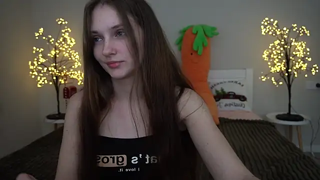 Snapshot of PamelaXX_ chatting on 1, 2, 2025 PamelaXX  online show from 1, 2, 2025