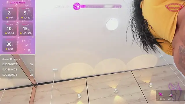 Snapshot of martina_touss chatting on 20, 1, 2025 martina touss online show from 20, 1, 2025