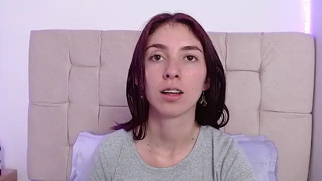 Snapshot of mildre303av chatting on 2, 12, 2024 mildre303av online show from 2, 12, 2024
