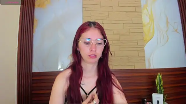 Snapshot of mildre303av chatting on 22, 9, 2025 mildre303av online show from 22, 9, 2025
