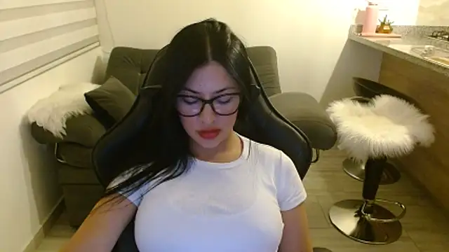 Charlotte cute18 online show from 9, 4, 2026