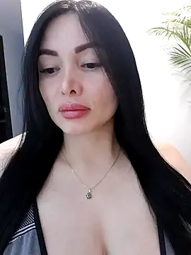 Snapshot of _monicab chatting on 9, 3, 2025  monicab online show from 9, 3, 2025
