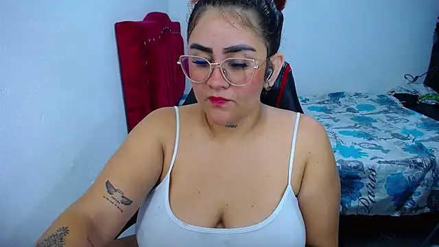 loly bigbooty4u online show from 25, 2, 2026