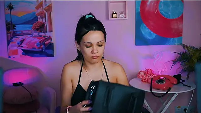 Snapshot of KarolinaRobinson chatting on 5, 12, 2024 KarolinaRobinson online show from 5, 12, 2024