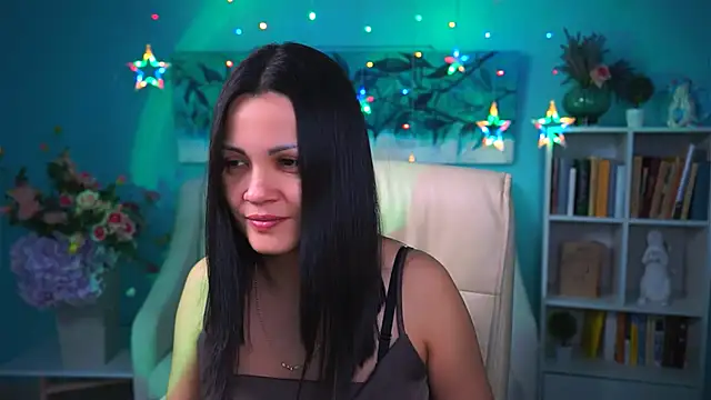 Snapshot of KarolinaRobinson chatting on 6, 12, 2024 KarolinaRobinson online show from 6, 12, 2024