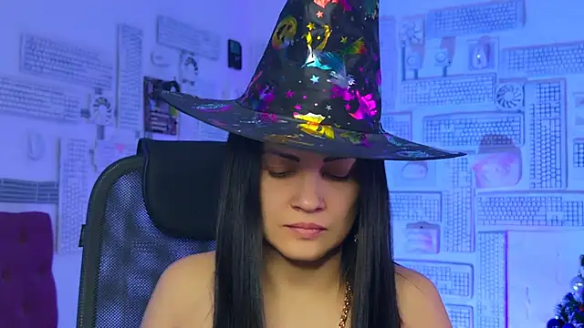 Snapshot of KarolinaRobinson chatting on 31, 12, 2024 KarolinaRobinson online show from 31, 12, 2024