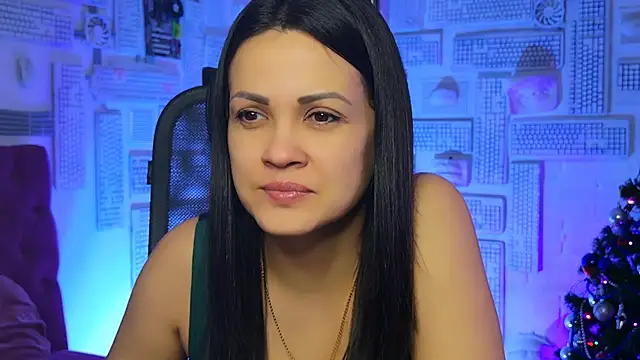 Snapshot of KarolinaRobinson chatting on 4, 1, 2025 KarolinaRobinson online show from 4, 1, 2025