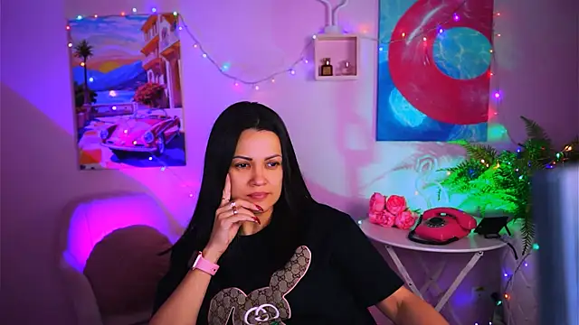 Snapshot of KarolinaRobinson chatting on 11, 1, 2025 KarolinaRobinson online show from 11, 1, 2025