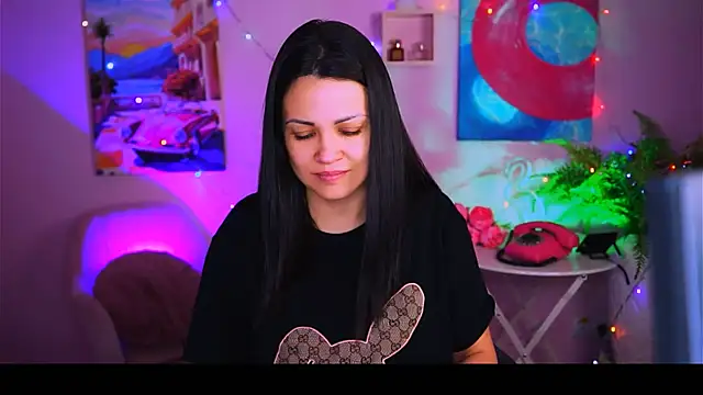 Snapshot of KarolinaRobinson chatting on 11, 1, 2025 KarolinaRobinson online show from 11, 1, 2025