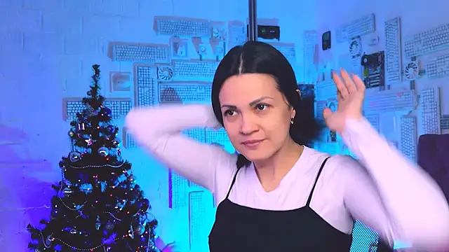 Snapshot of KarolinaRobinson chatting on 14, 1, 2025 KarolinaRobinson online show from 14, 1, 2025