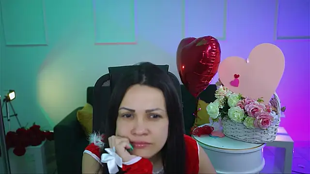 Snapshot of KarolinaRobinson chatting on 13, 2, 2025 KarolinaRobinson online show from 13, 2, 2025