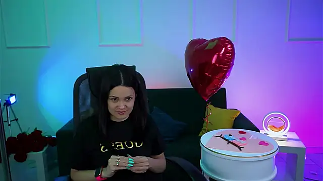 Snapshot of KarolinaRobinson chatting on 13, 2, 2025 KarolinaRobinson online show from 13, 2, 2025