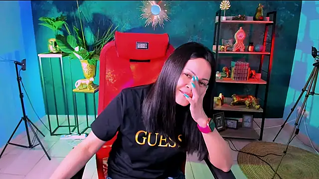 Snapshot of KarolinaRobinson chatting on 15, 2, 2025 KarolinaRobinson online show from 15, 2, 2025