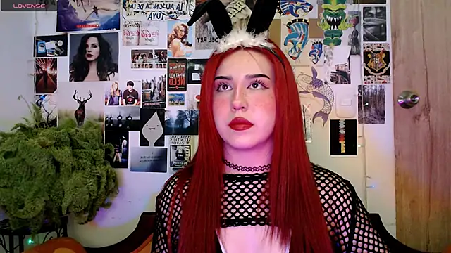 Snapshot of Sunny-hott chatting on 23, 11, 2025 Sunny-hott online show from 23, 11, 2025