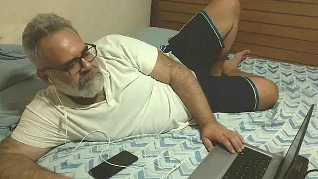 Snapshot of DockTVXXX chatting on 15, 10, 2025 DockTVXXX online show from 15, 10, 2025