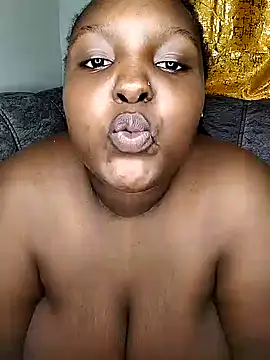 Snapshot of Bigboobylovers chatting on 5, 12, 2024 Bigboobylovers online show from 5, 12, 2024