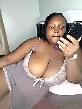 Snapshot of Bigboobylovers chatting on 7, 1, 2025 Bigboobylovers online show from 7, 1, 2025